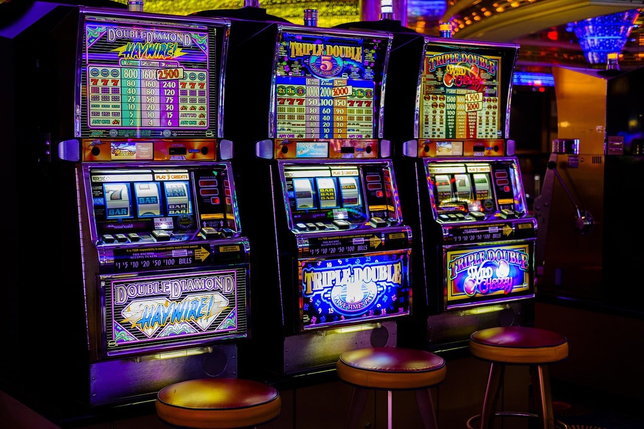 Berbagai meja live dealer dengan batas taruhan berbeda